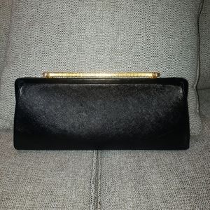 Black clutch